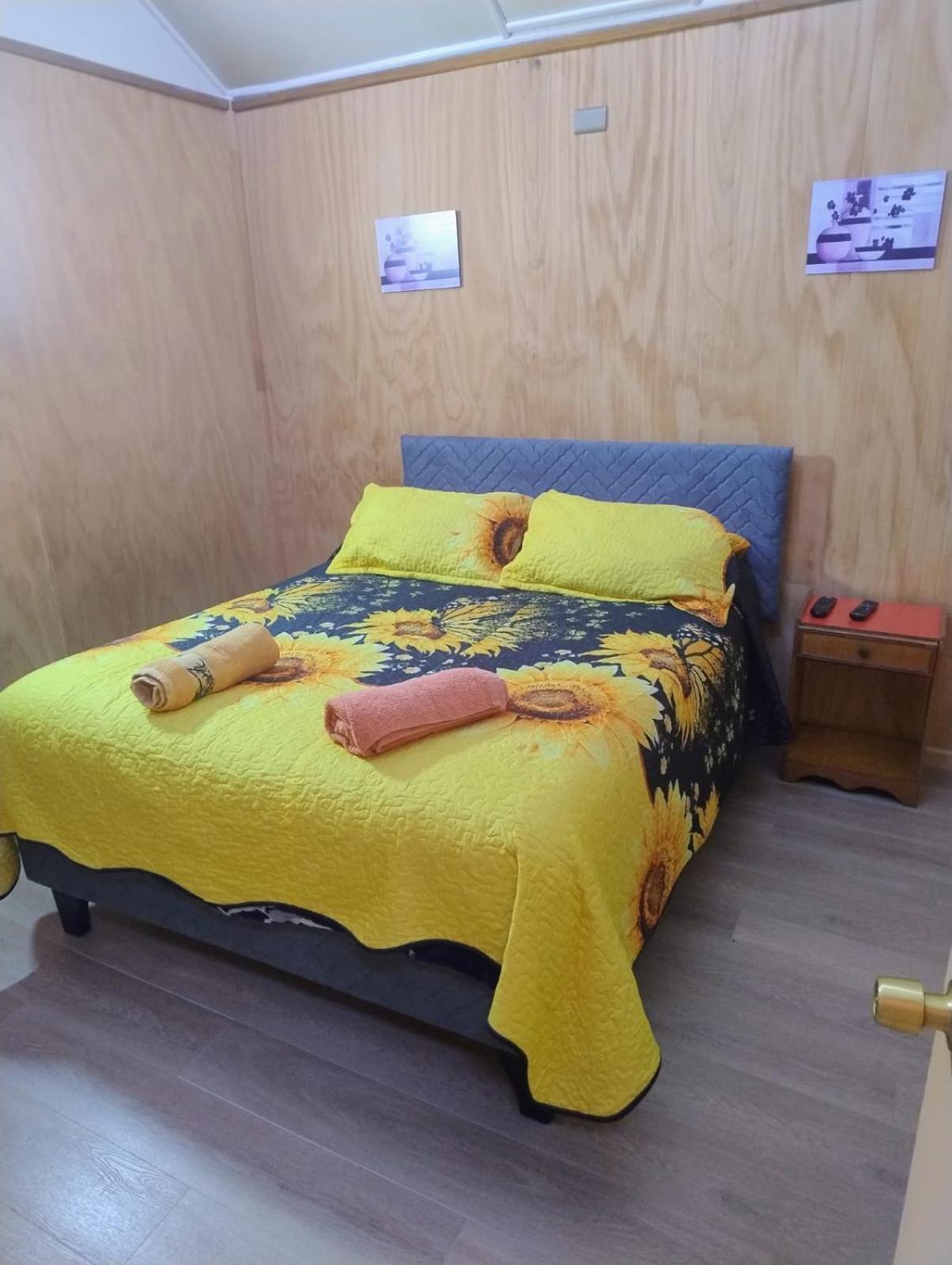 Hostal Y Residencial El Mundial Puerto Natales Extérieur photo